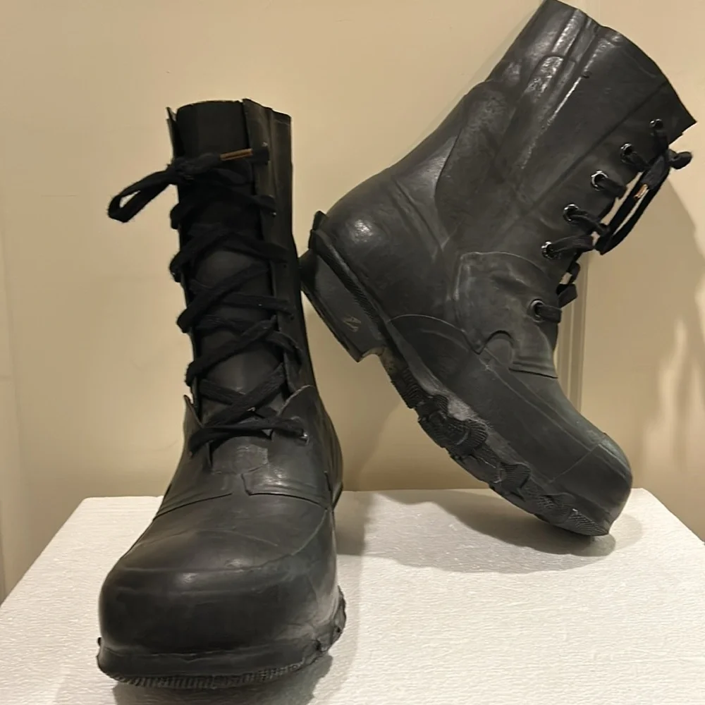 Bristolite QMC unisex EXTREME COLD WEATHER lace up rubber BOOTS size 6W(M) 8W(W)